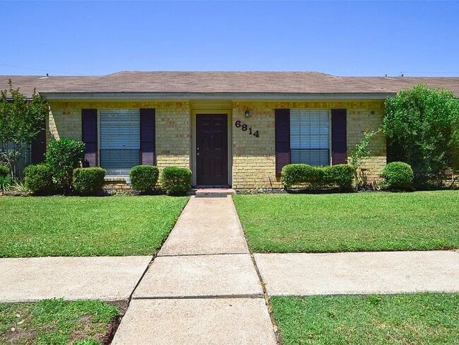 Building Photo - 6814 Marshall Pl Dr