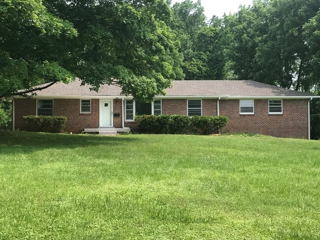 Building Photo - 100 Talton Dr