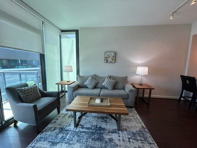 Foto del edificio - 3380 Peachtree Rd NE