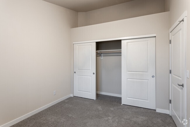 2BR, 1BA - 957SF - Avila on 112th