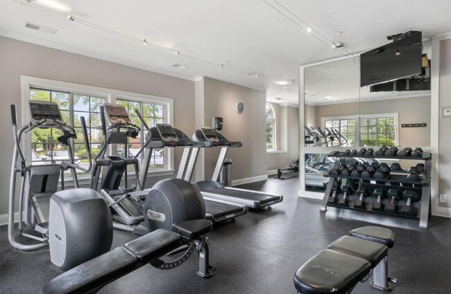 Foto del edificio - 1351 Ivy Ln