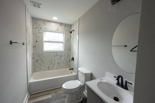 Foto del edificio - 150 Fairfield Pl NW
