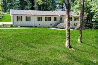 Building Photo - 2418 Bollingbrook Dr SW