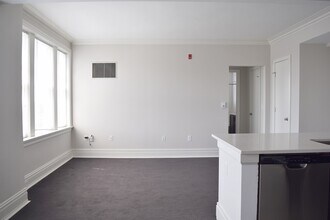 Interior Photo - Bellerive