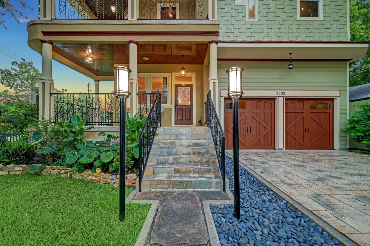Foto principal - 1302 W 21st St
