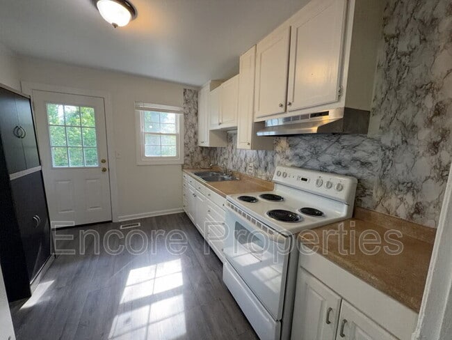 Foto del edificio - 2731 Knowles St