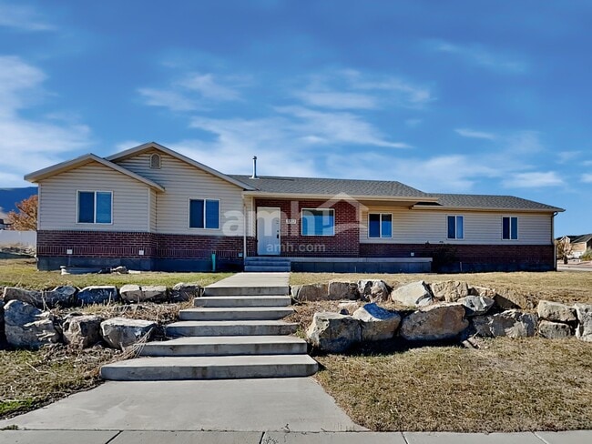 Building Photo - 3703 Lake Vista Dr