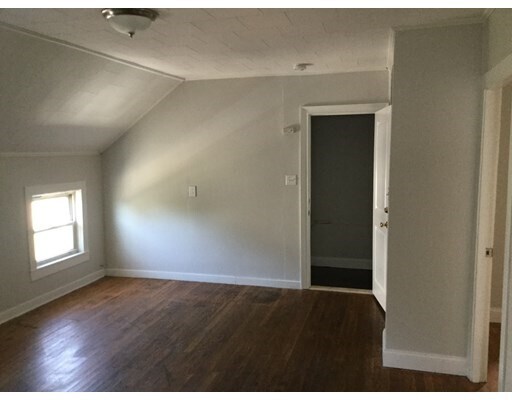 Building Photo - 946 Rodman St