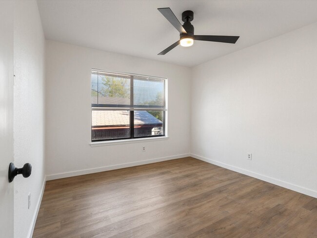 Building Photo - 1115 S Rusk St