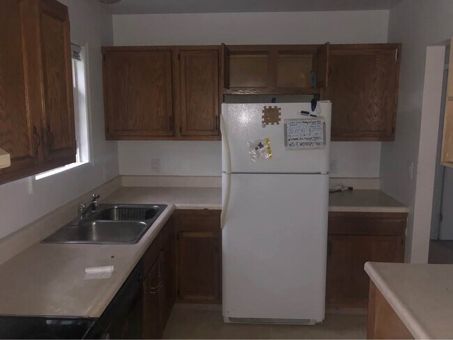 Building Photo - 406 Hillview Pl