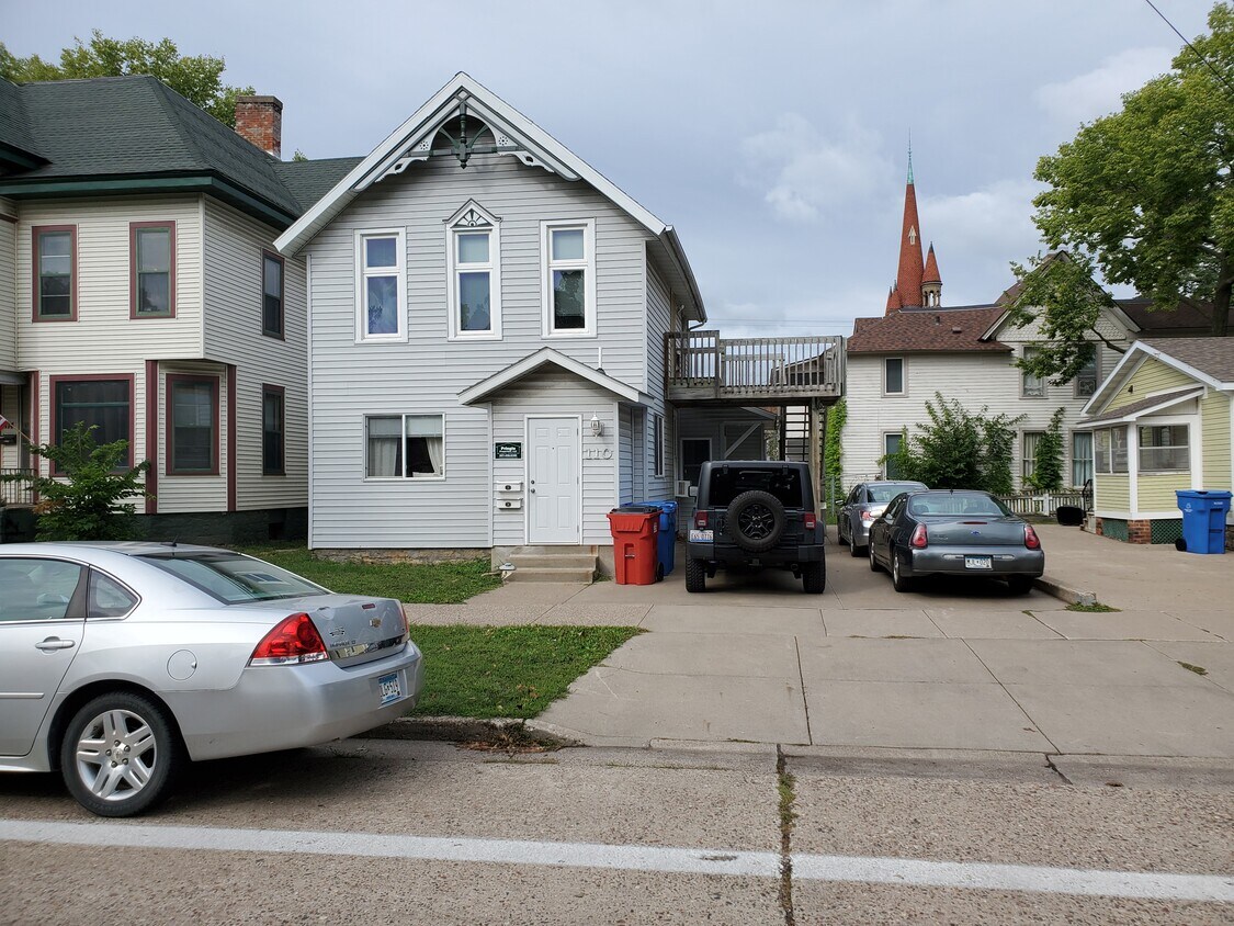 2nd floor with deck - 110 W Wabasha St
