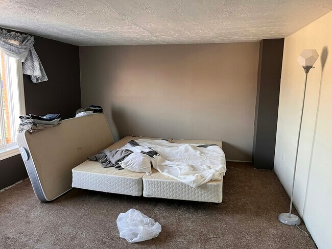 Foto del edificio - 220 W 7th Ave