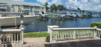 Building Photo - 5215 Coquina Key Dr SE