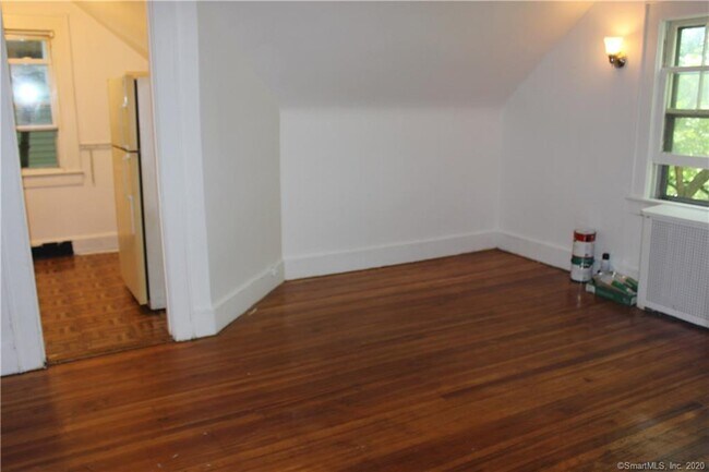 Building Photo - 8 Sherman Ave