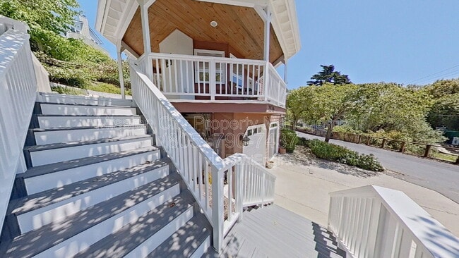 Foto del edificio - 2570 Lillie Ave