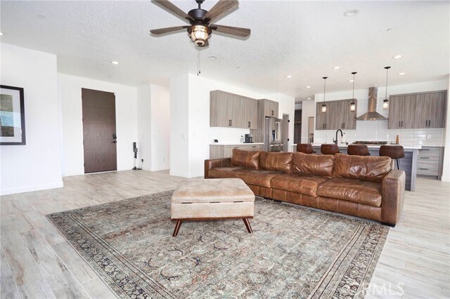 Foto del edificio - 7957 Arrowhead Rd