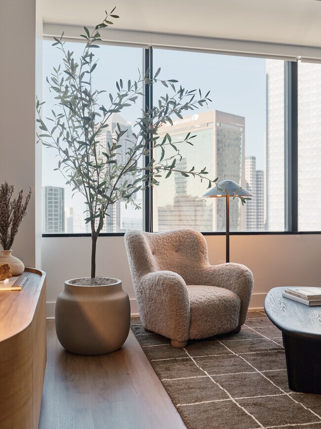 Peridot 1601 Elm St Dallas, TX Apartments for Rent in Dallas