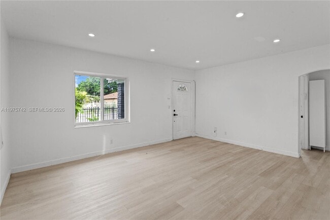 Building Photo - 400 NW 47th St