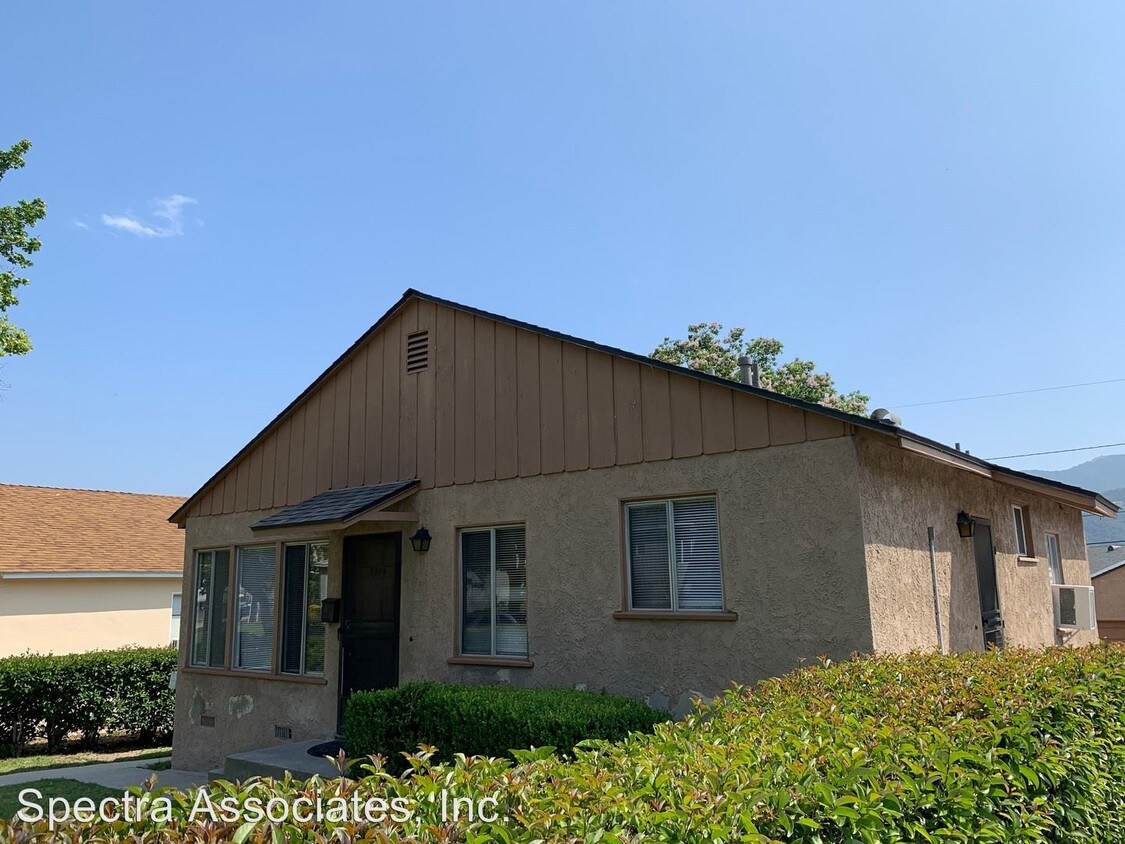 Foto principal - 3214-3216 Mary Ann St