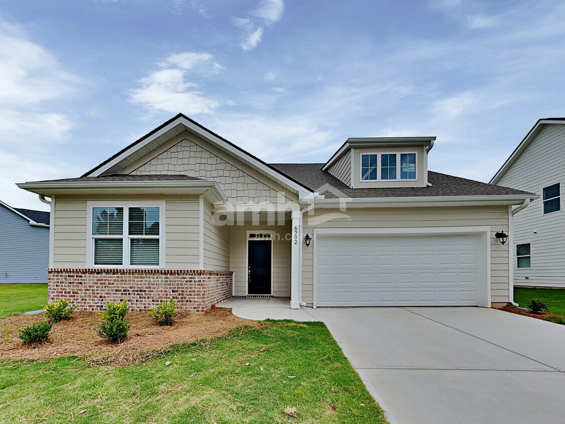 Foto principal - 2854 Chapel Hill Rd