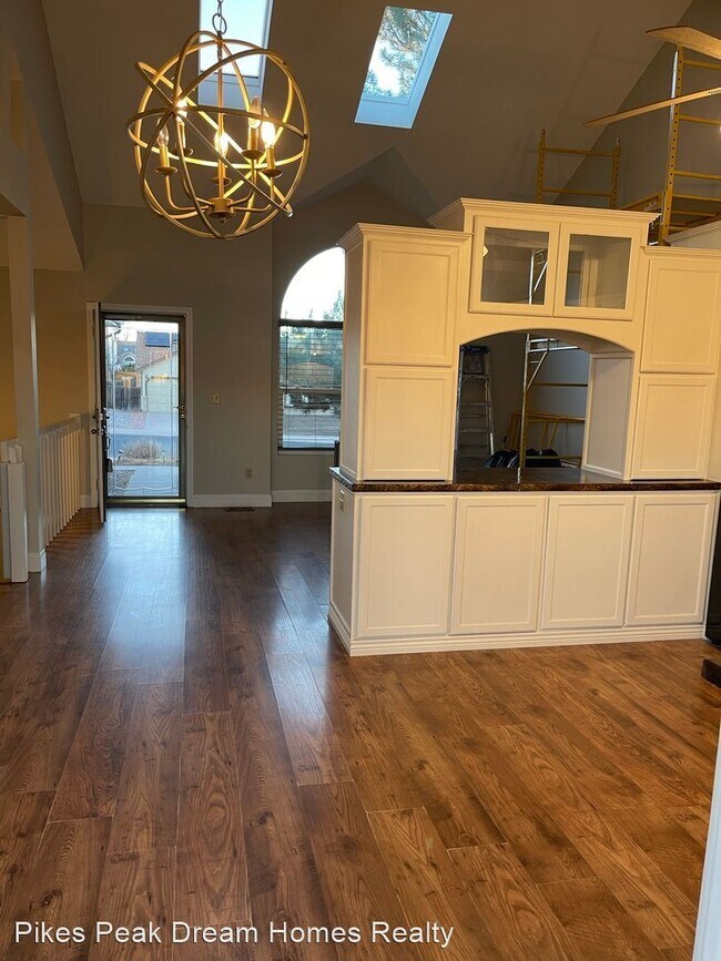 Foto del edificio - 4 br, 2 bath House - 8140 Camfield Circle