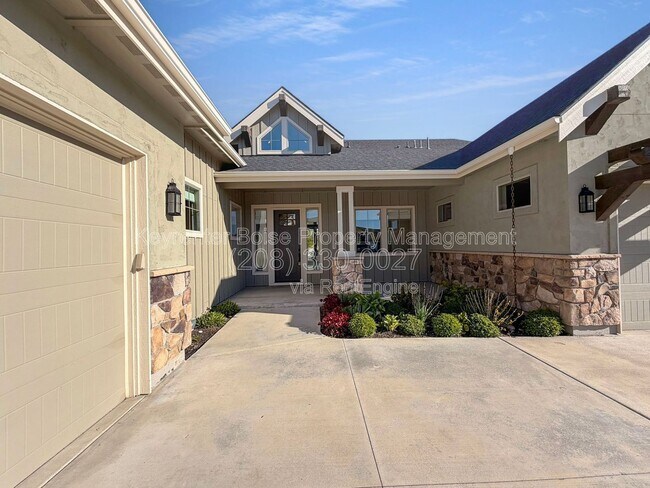 Foto del edificio - 8368 W Sparks Lake Dr