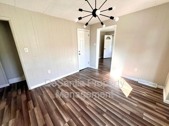 Foto del edificio - 2705 20th St Ext