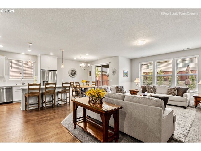 Foto del edificio - Stunning 3BD Home in Ridgefield!  Gourmet Kitchen & High End Finishes!