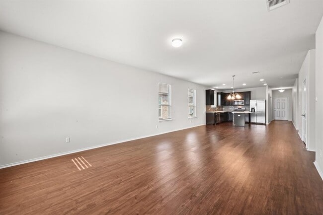 Building Photo - 524 Martha Dr