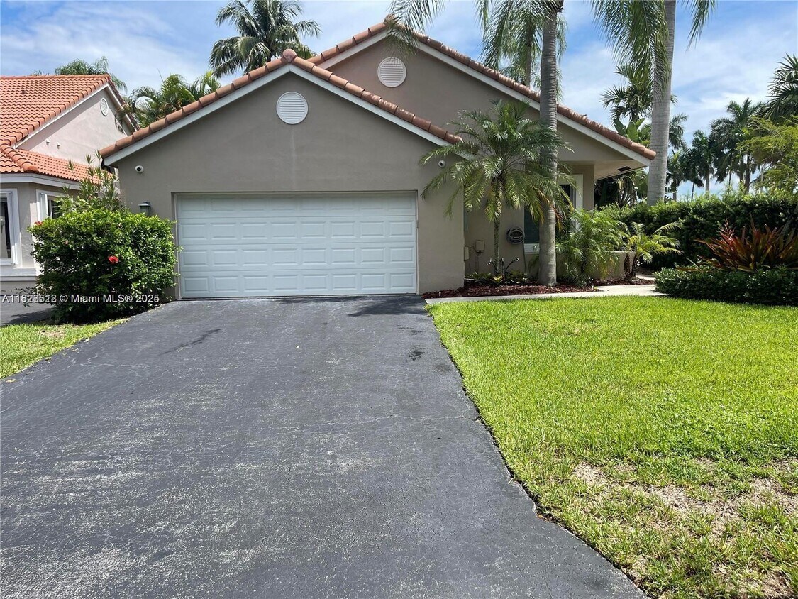Primary Photo - 10101 NW 5th St