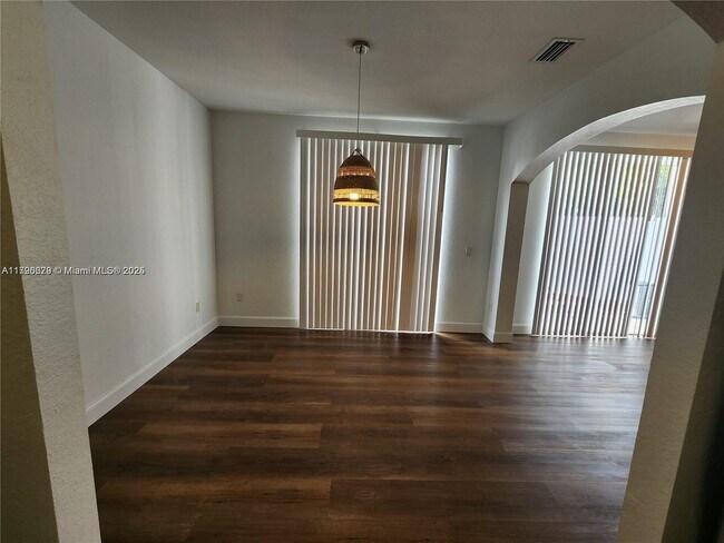 Foto del edificio - 15798 SW 40th St
