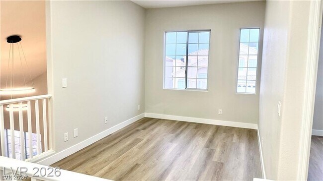 Foto del edificio - 4595 Barnes Ct