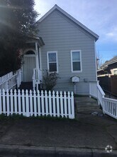 Building Photo - 723 Florida St