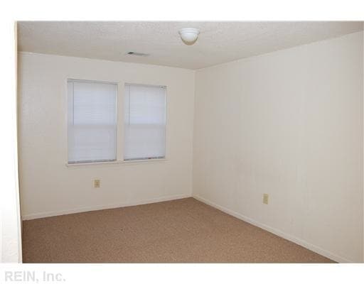 Building Photo - 2043 Maywood St