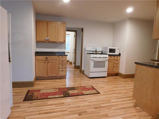 Foto del edificio - 164 Colvintown Rd