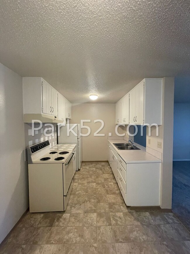 Building Photo - 6450 S Mason Ave