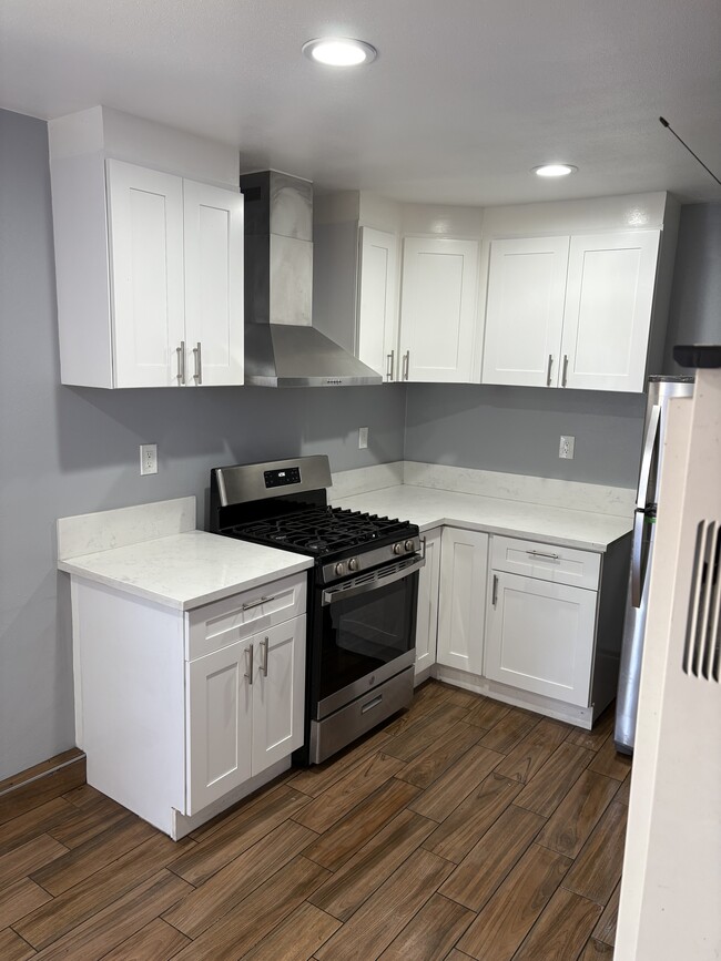 Foto del edificio - 1456 W 6th St