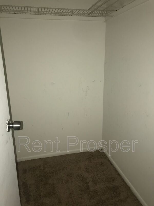 Foto del edificio - 7646 Forest City Rd