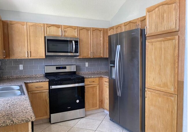 Foto del edificio - LOVELY 2 STORY HOME, 3 BEDROOMS, 2.5 BATHR...