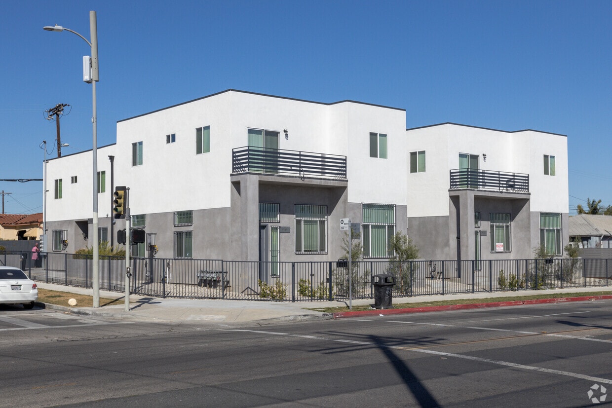 Building Photo - 9165-9169.5 S Normandie Ave