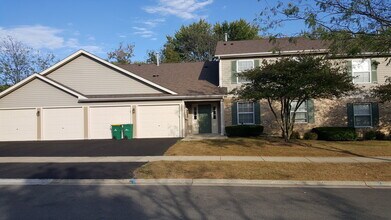Building Photo - 1197 N Red Oak Cir
