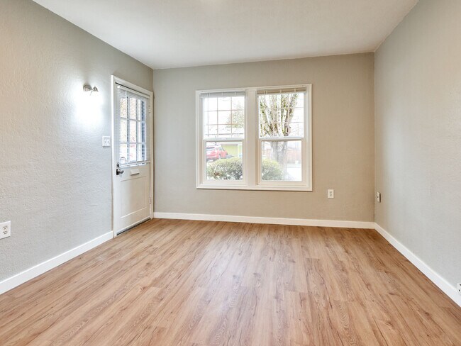 Building Photo - 655 McNary Ave NW