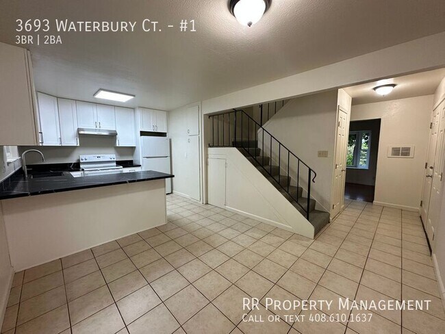 Foto del edificio - 3693 Waterbury Ct