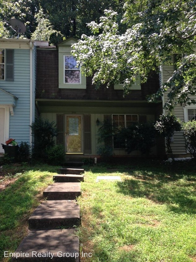Primary Photo - 2 br, 2.5 bath House - 3742 Jamestown Ct