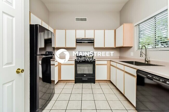 Foto del edificio - 3 Bedroom Pet-Friendly Home in Tucson, AZ with Main Street Renewal