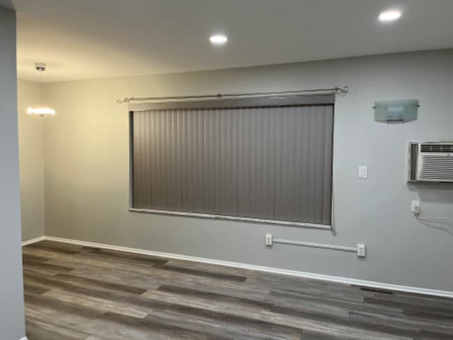 Building Photo - 4830 Briarwood Ave
