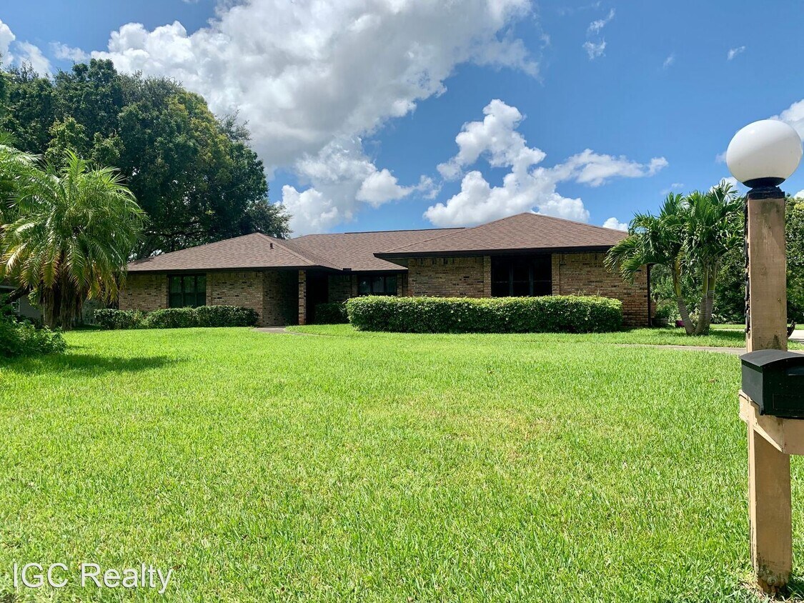 Primary Photo - 4 br, 3 bath House - 7935 Timberlake Drive