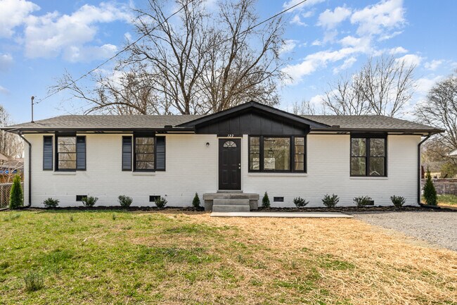 Foto del edificio - 122 Brookside Dr