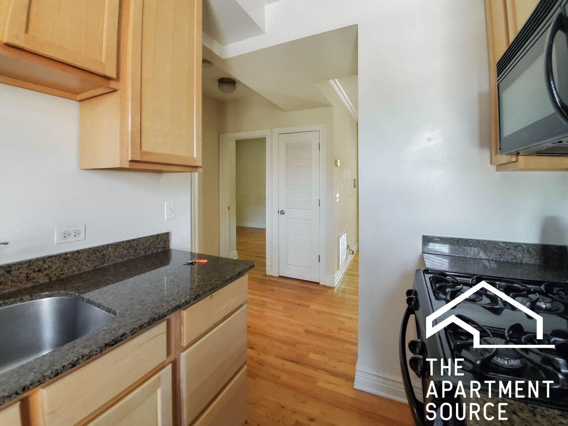 Photo - 1210 West Waveland Ave. Unit 2