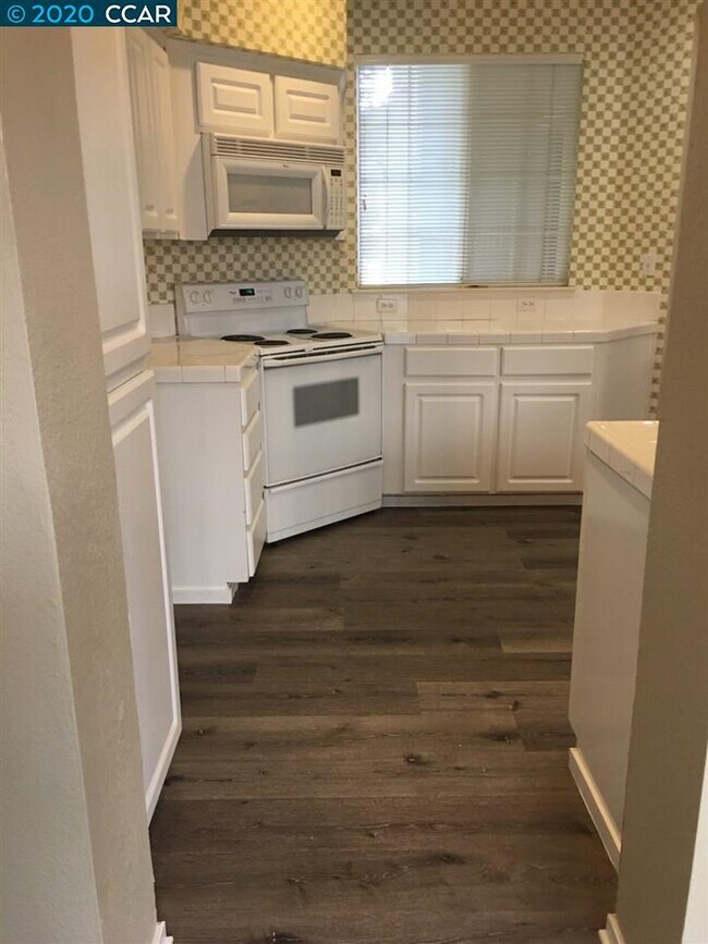 Foto del edificio - 10856 Glengarry Ln